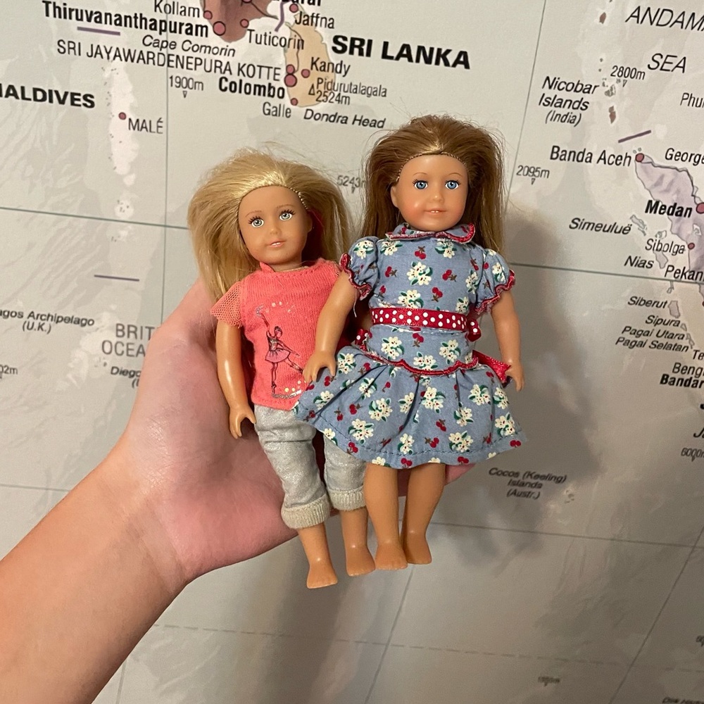 AMERICAN GIRL MINI DOLLS EMILY AND ISABELLE